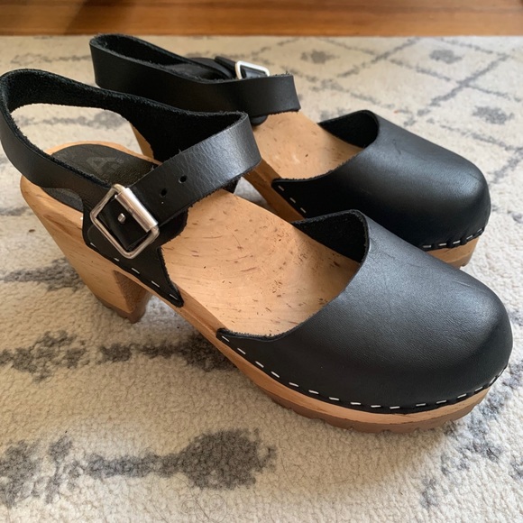 🚫SOLD🚫 Mia Abba clogs - Picture 1 of 3